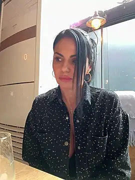 KimKelly13 Adlı Modelin Canlı XXX Sohbeti