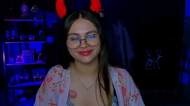 MissTessaGlow's Live XXX Chat