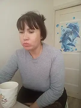 צ'אט XXX בשידור חי של SERAFIMA79