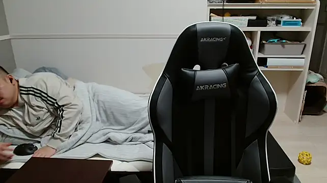 takajiru XXX чат на живо