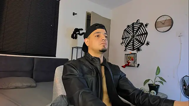alejandro_calderon1 élő XXX-chatje