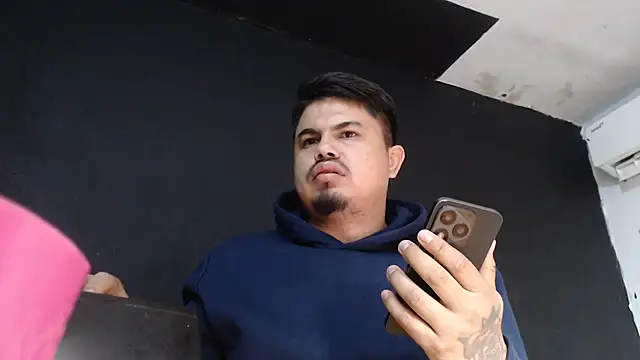 DickMasterfindom's Live XXX Chat