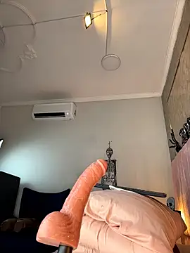 Hillary_Collins1's Live XXX Chat
