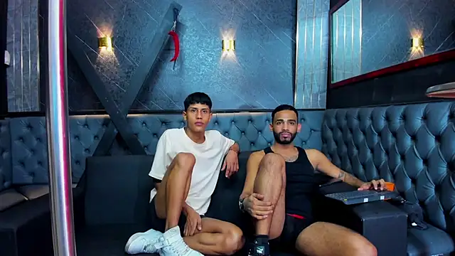 دردشة EMILIANO_BLESS الجنسية المباشرة