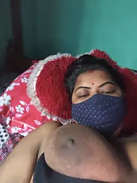 priya_bindass' Live XXX Chat