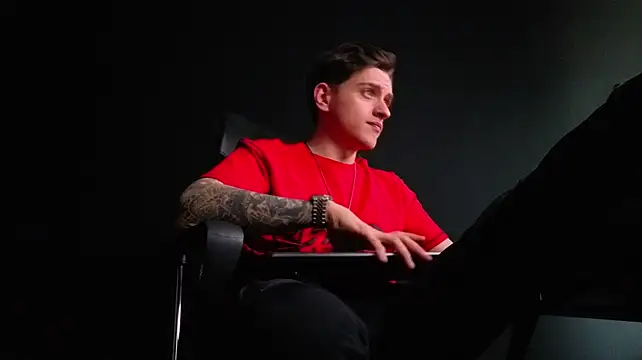 FelixStarkk's Live XXX Chat