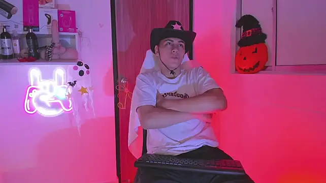 ethanxx18 élő XXX-chatje