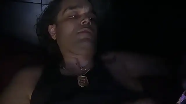icebergslim281 – Naživo XXX chat