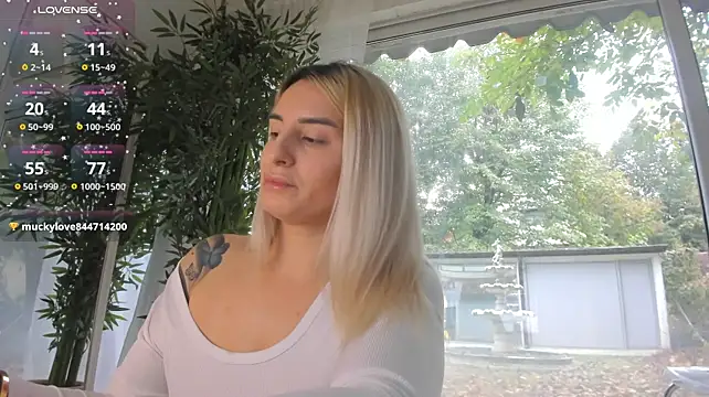 Ella_Vee: απευθείας συνομιλία ΧΧΧ
