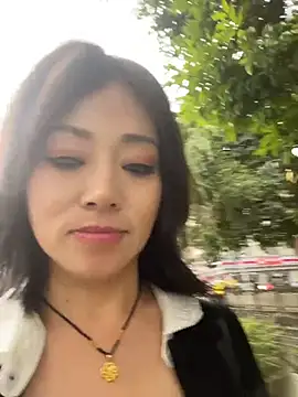 Lipinger 现场XXX聊天