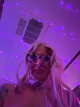 Scarlet-In-Pink XXX чат на живо