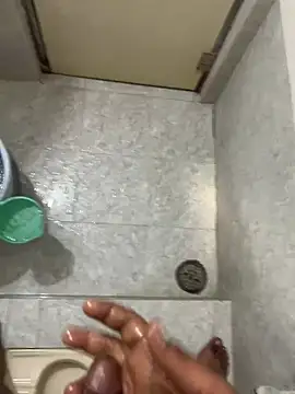 XXX chat uživo modela saibhai