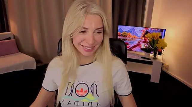 EllisSkyy's Live XXX Chat