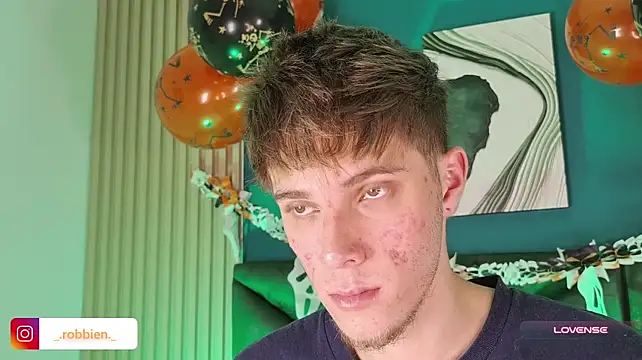 צ'אט XXX בשידור חי של Robbin_Blaze