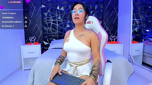 แชท XXX สดของ AnaiaClarck
