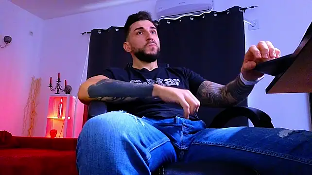 MightyAaron66 Chat XXX in diretta