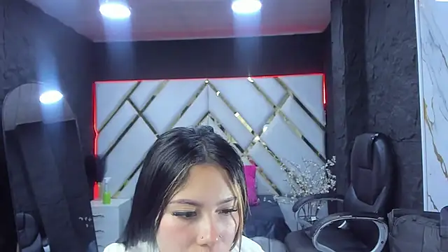 Azul_Horny18's Live XXX Chat