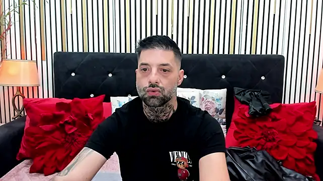 Czat XXX na żywo – TommyDum