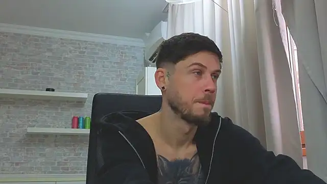 Chat +18 de JonahShaw ao vivo