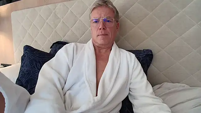 Show modela aldelafont na web-kameri
