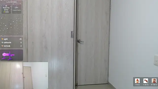 Tinymilf__ Adlı Modelin Canlı XXX Sohbeti