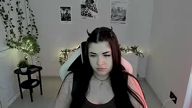 XXX chat uživo modela TinsleyPeach