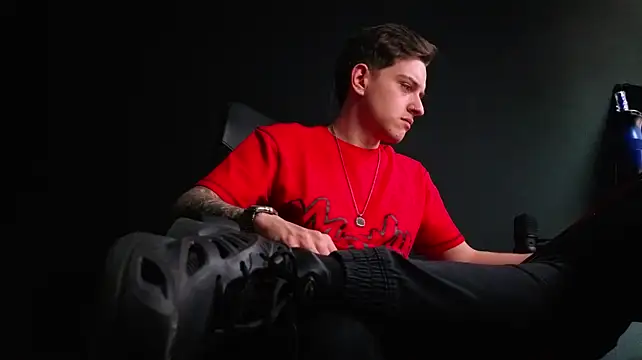 FelixStarkk XXX чат на живо
