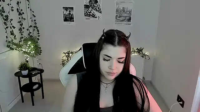 TinsleyPeach – Naživo XXX chat