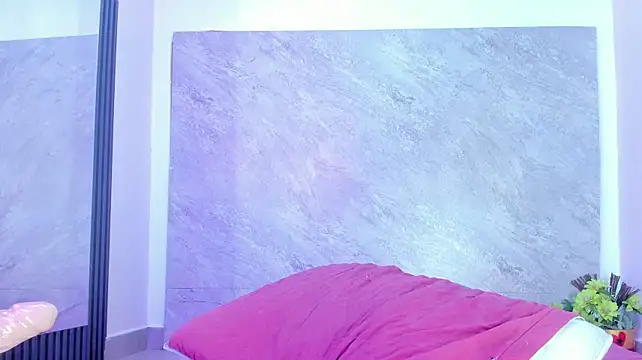 Khloe-Queen Adlı Modelin Canlı XXX Sohbeti
