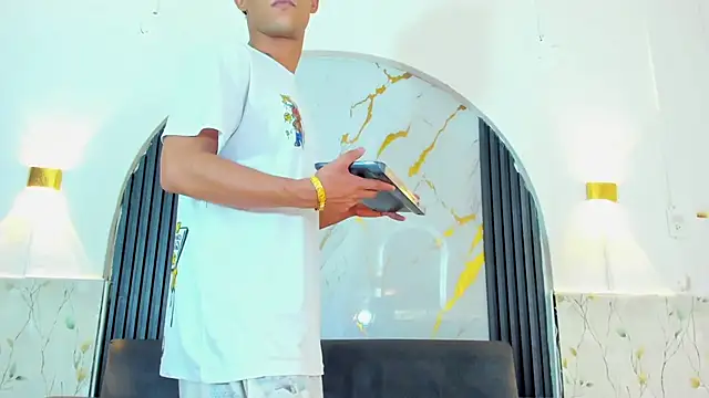 aslan_blessed élő XXX-chatje