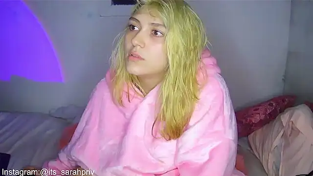soysara15 Adlı Modelin Canlı XXX Sohbeti