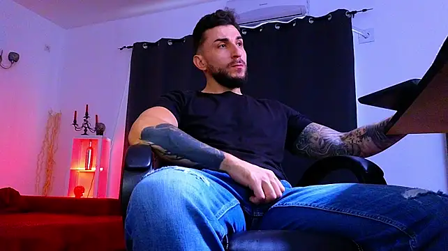 Czat XXX na żywo – MightyAaron66