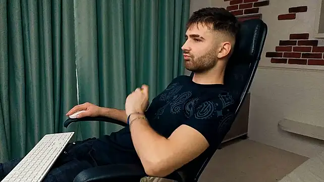 KyloEast Chat XXX live