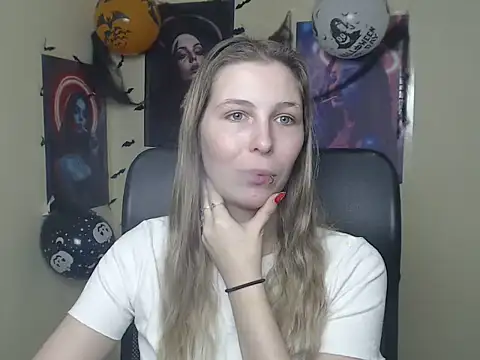 StrangerGin Live XXX chat