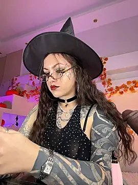 Tattitude_ Adlı Modelin Canlı XXX Sohbeti