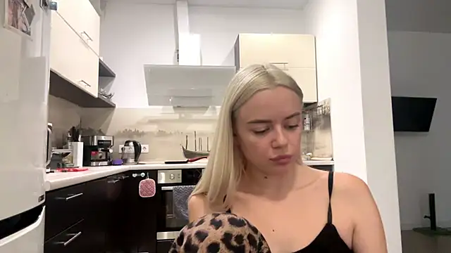 NakitaSavely Live XXX-Chat