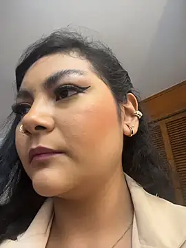 ItsEla Chat XXX live
