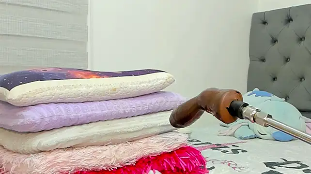دردشة Elizabeth_18_ الجنسية المباشرة