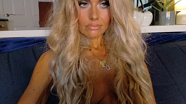 Tinkerbell822 Chat XXX in diretta