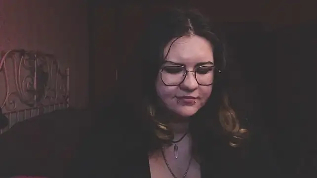 Laura_Karamazov's Live XXX Chat