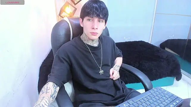 Cry_thereal 现场XXX聊天