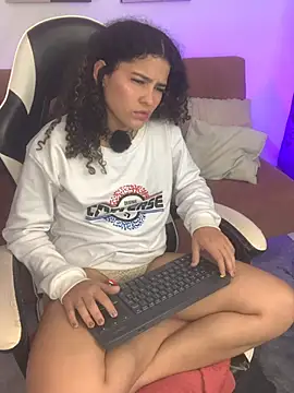 karolay_perez's Live XXX Chat
