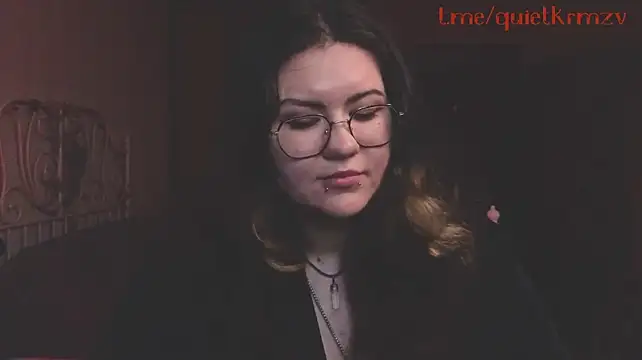 Laura_Karamazov 라이브 XXX 채팅