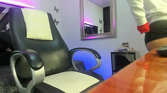 Онлайн чат XXX Melissa_angelss