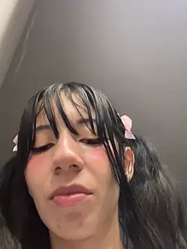 Chat +18 de Strawberry_Honey_03 ao vivo