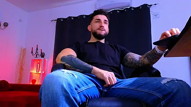 XXX chat uživo modela MightyAaron66