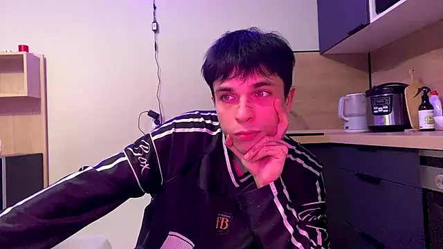Czat XXX na żywo – Clark_Day