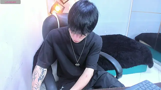 Cry_therealのライブXXXチャット