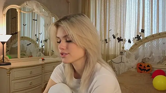 XXX chat uživo modela MercedezTimbs