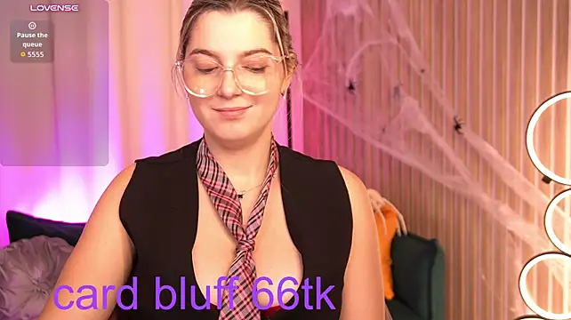 Онлайн чат XXX LucreciaStorm